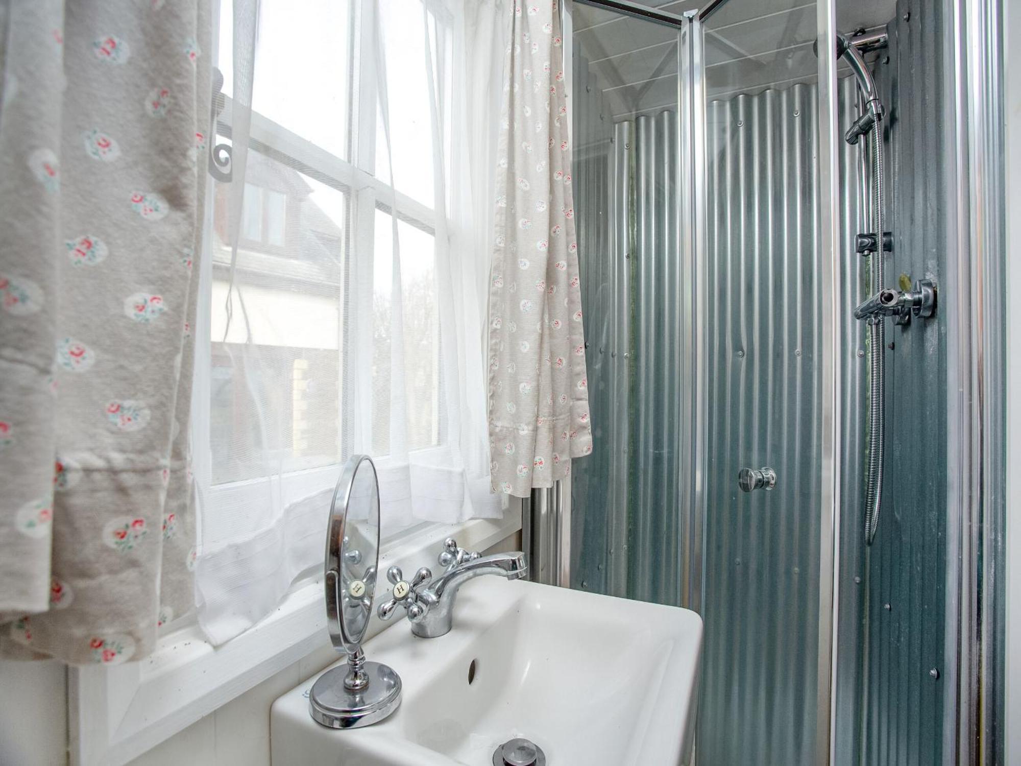 Candles Cottage Cubert Екстериор снимка